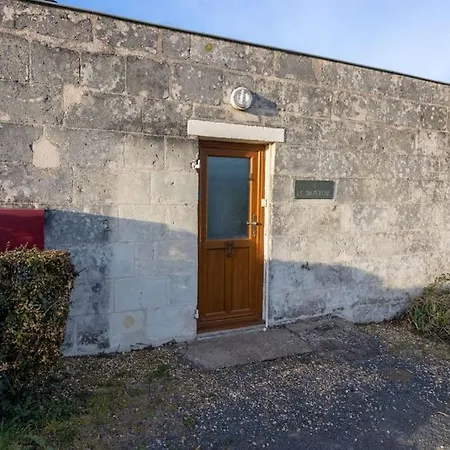 Holiday home Maison Chaleureuse-grand Jardin-proche Saumur