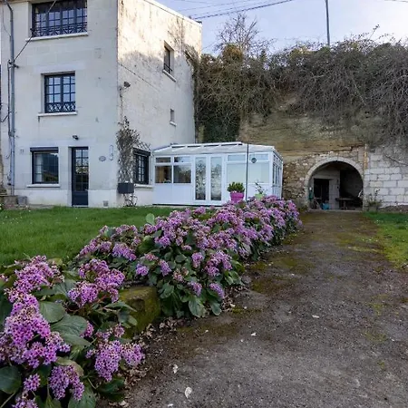 Maison Chaleureuse-grand Jardin-proche Saumur *