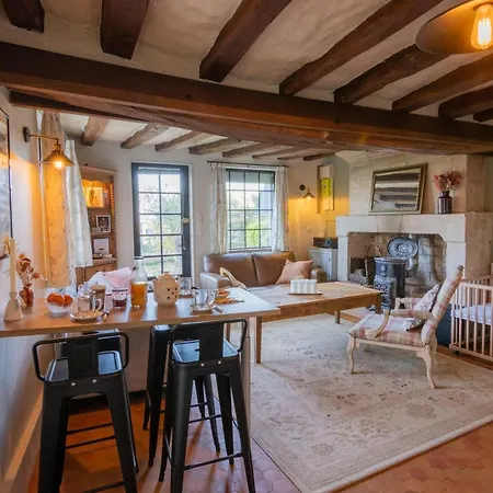 Maison Chaleureuse-grand Jardin-proche Saumur *