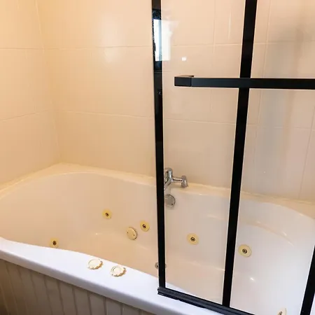 Maison Chaleureuse-grand Jardin-proche Saumur Holiday home Parnay