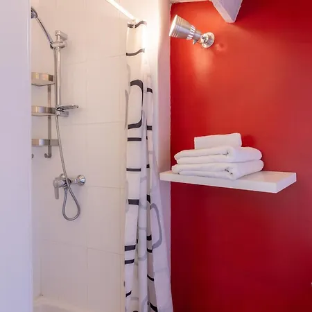 Holiday home Maison Chaleureuse-grand Jardin-proche Saumur